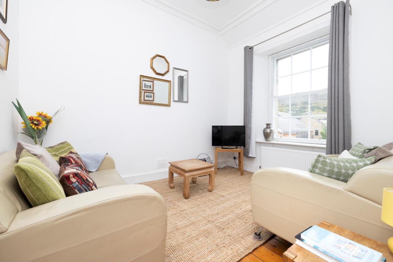 Ferienwohnung Joivy Cosy Flat In The Heart Of EDI Exterior foto