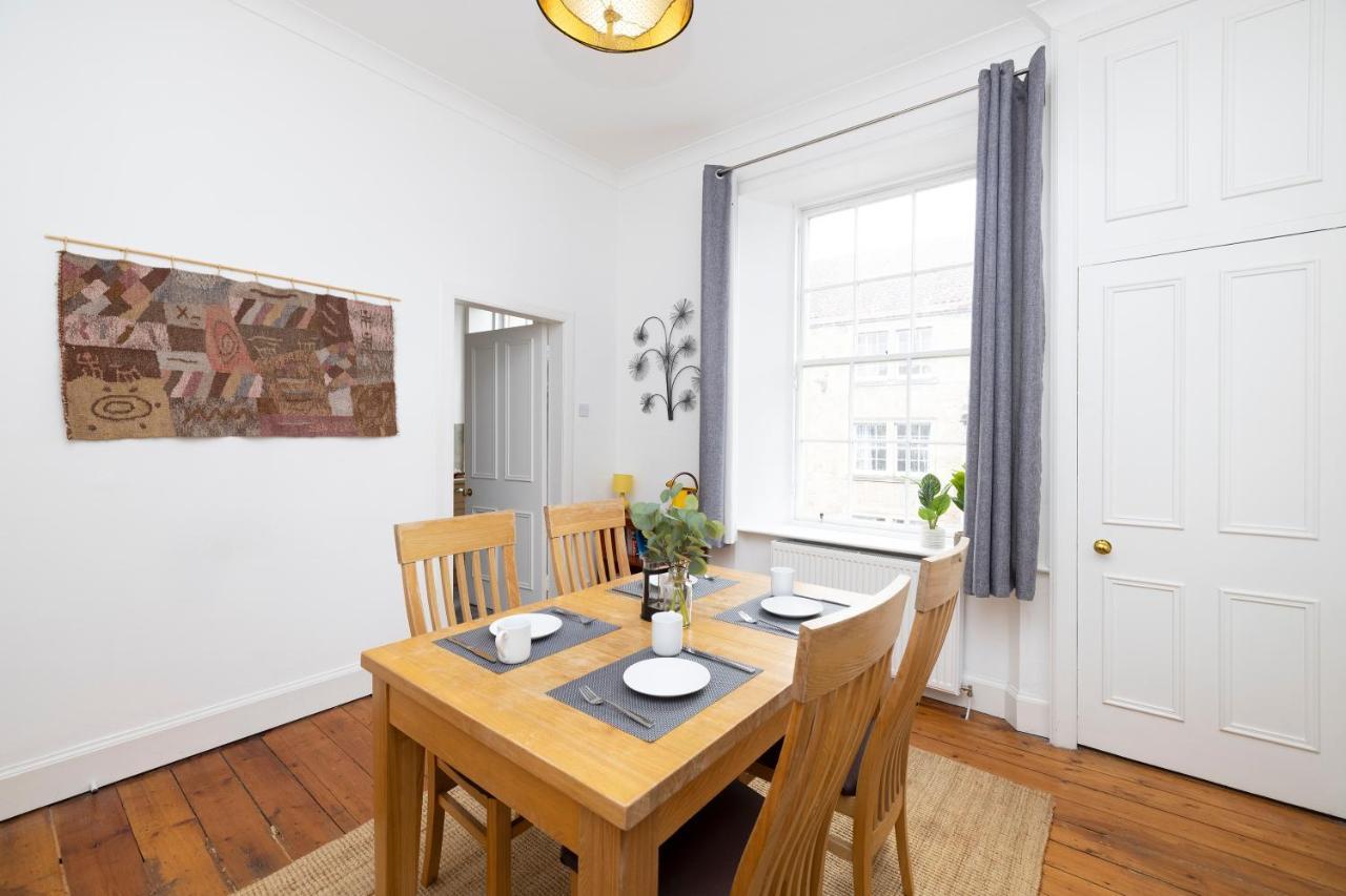 Ferienwohnung Joivy Cosy Flat In The Heart Of EDI Exterior foto