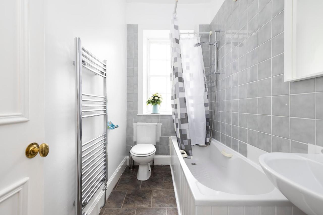 Ferienwohnung Joivy Cosy Flat In The Heart Of EDI Exterior foto