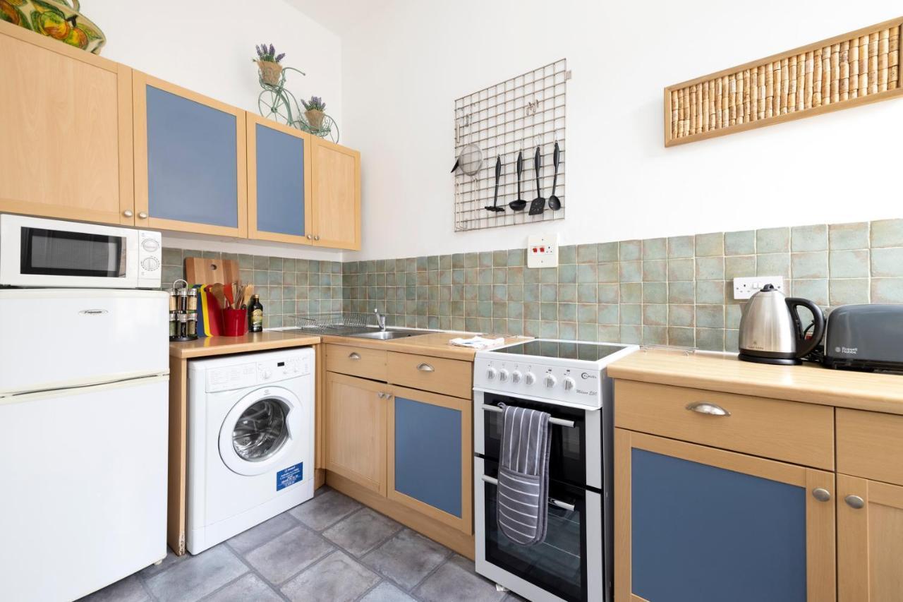 Ferienwohnung Joivy Cosy Flat In The Heart Of EDI Exterior foto